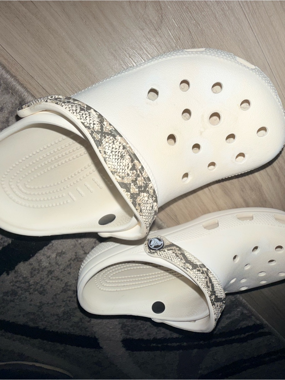 Women’s crocs